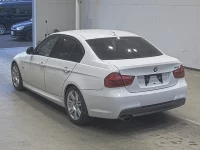 BMW 3-Series лот № 4056 оценка 3.5  с аукциона в Японии 1