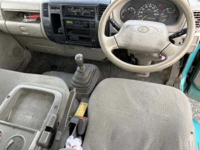 Toyota DYNA  с аукциона в Японии