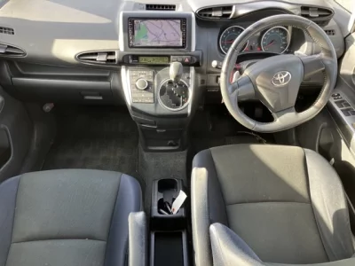 Toyota WISH  с аукциона в Японии