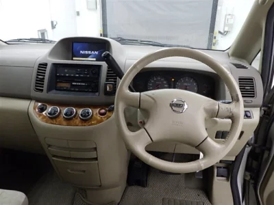 Nissan SERENA  с аукциона в Японии