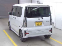 Daihatsu TANTO лот № 3005 оценка 4  с аукциона в Японии 1