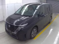 Nissan SERENA лот № 1037 оценка 4  с аукциона в Японии 2