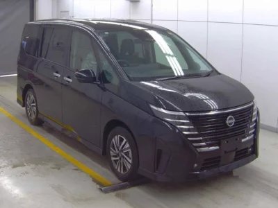 Nissan SERENA  с аукциона в Японии