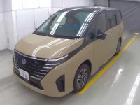 Nissan SERENA лот № 1031 оценка 4.5  с аукциона в Японии 2