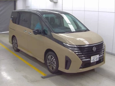 Nissan SERENA  с аукциона в Японии