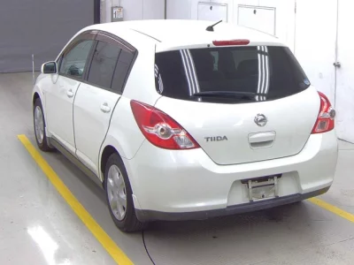 Nissan TIIDA