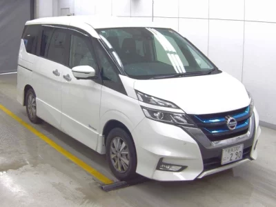 Nissan SERENA  с аукциона в Японии