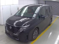 Nissan SERENA лот № 56 оценка 4  с аукциона в Японии 2