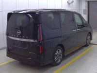 Nissan SERENA лот № 56 оценка 4  с аукциона в Японии 3