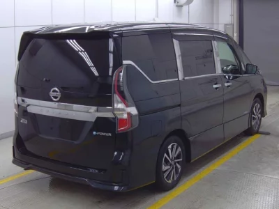 Nissan SERENA  с аукциона в Японии