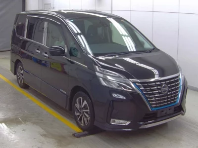 Nissan SERENA  с аукциона в Японии