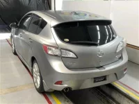 Mazda AXELA лот № 8511 оценка 3  с аукциона в Японии 1