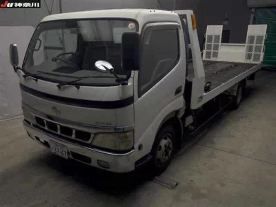 Toyota DYNA  с аукциона в Японии