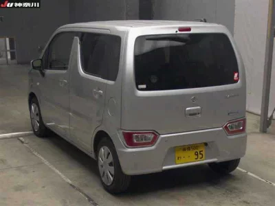 Suzuki WAGON R  с аукциона в Японии