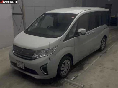 Honda STEP WAGON  с аукциона в Японии