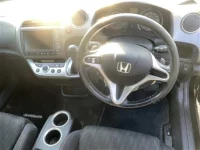 Honda STREAM лот № 1093 оценка 3  с аукциона в Японии 2