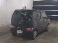 Suzuki WAGON R лот № 7064 оценка 3  с аукциона в Японии 4