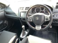Suzuki SWIFT лот № 1114 оценка 3  с аукциона в Японии 2
