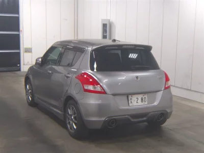 Suzuki SWIFT  с аукциона в Японии