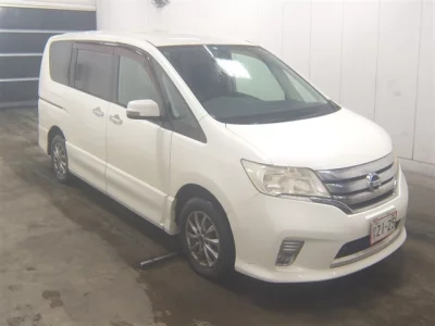 Nissan SERENA  с аукциона в Японии