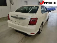 Toyota COROLLA AXIO лот № 3007 оценка 3.5  с аукциона в Японии 4