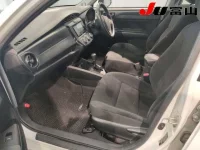 Toyota COROLLA AXIO лот № 3007 оценка 3.5  с аукциона в Японии 2