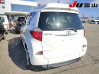 Toyota RACTIS лот № 1011 оценка 3.5  с аукциона в Японии 1