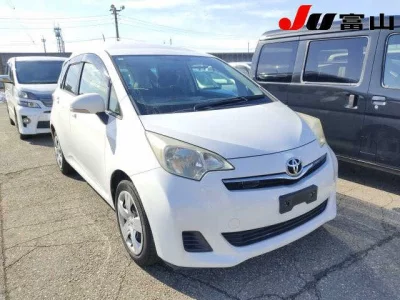 Toyota RACTIS  с аукциона в Японии