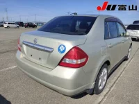 Nissan TIIDA LATIO лот № 1003 оценка 3.5  с аукциона в Японии 4