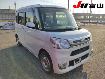 Daihatsu TANTO  с аукциона в Японии