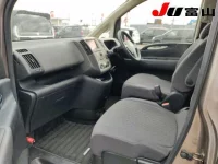 Nissan SERENA лот № 1044 оценка 3.5  с аукциона в Японии 2