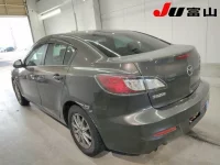 Mazda AXELA лот № 3052 оценка R  с аукциона в Японии 1