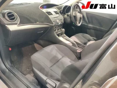 Mazda AXELA  с аукциона в Японии