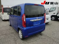 Honda N BOX лот № 1672 оценка R  с аукциона в Японии 1