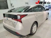 Toyota Prius лот № 3096 оценка R  с аукциона в Японии 4