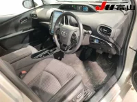 Toyota Prius лот № 3096 оценка R  с аукциона в Японии 5