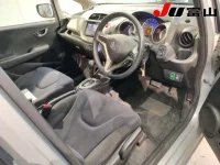 Honda FIT лот № 3090 оценка 3.5  с аукциона в Японии 5