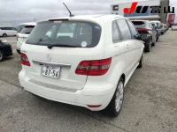 Mercedes-Benz B CLASS лот № 1090 оценка 3.5  с аукциона в Японии 4