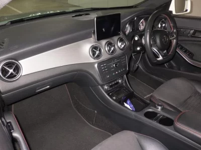 Mercedes-Benz CLA CLASS