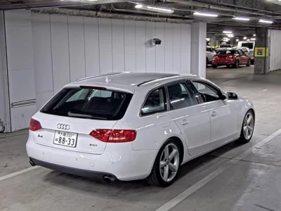 Audi A4  с аукциона в Японии