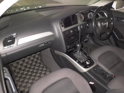 Audi A4  с аукциона в Японии