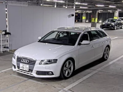 Audi A4  с аукциона в Японии