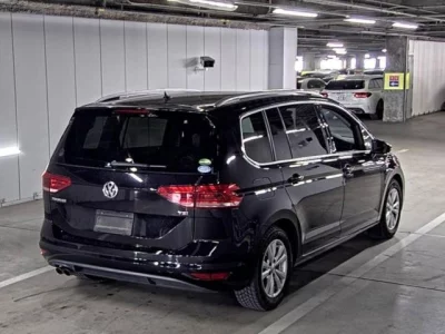 Volkswagen GOLF TOURAN