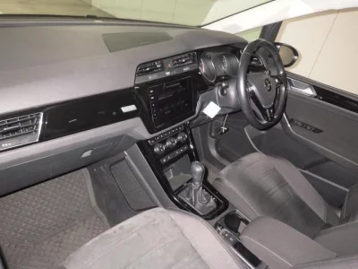 Volkswagen GOLF TOURAN