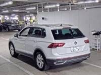 Volkswagen TIGUAN лот № 127 оценка 4.5  с аукциона в Японии 4