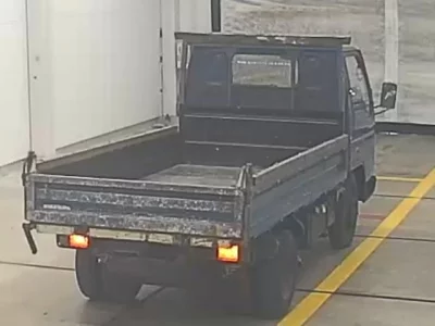 Mazda TITAN  с аукциона в Японии