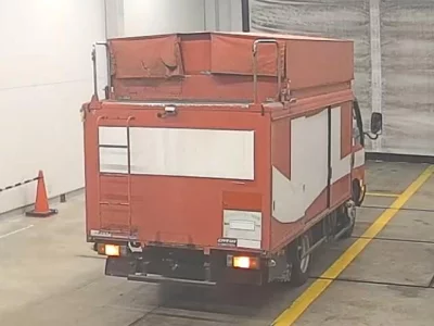Toyota DYNA  с аукциона в Японии