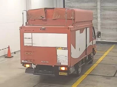 Toyota DYNA  с аукциона в Японии