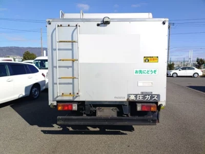 Toyota DYNA  с аукциона в Японии