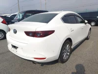 Mazda MAZDA3 лот № 14470 оценка 3.5  с аукциона в Японии 2